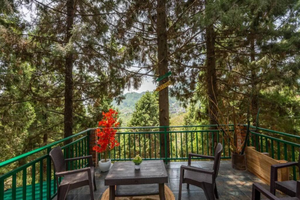 The Hill Story, Entire Chalet, Offbeat,Cozy Mussoorie Exterior foto